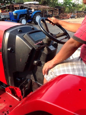 แทรกเตอร์ยันมาร์ 45 แรง สภาพดีเยี่ยม เดิมๆ ทั้งคัน มีใบดันหน้า เเละ จอบหมุน