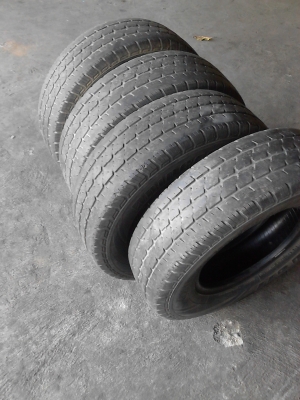 195R14   BRIDGESTONE LEO 677  โทร.081-427-3941