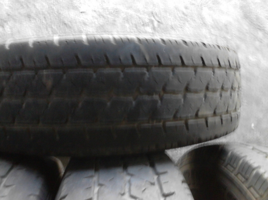 195R14   BRIDGESTONE LEO 677  โทร.081-427-3941