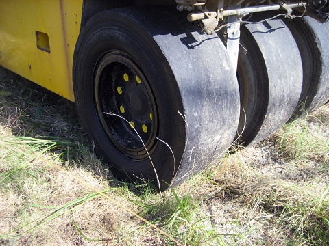 รถบดล้อยาง 7ล้อ SAKAI รุ่น T2