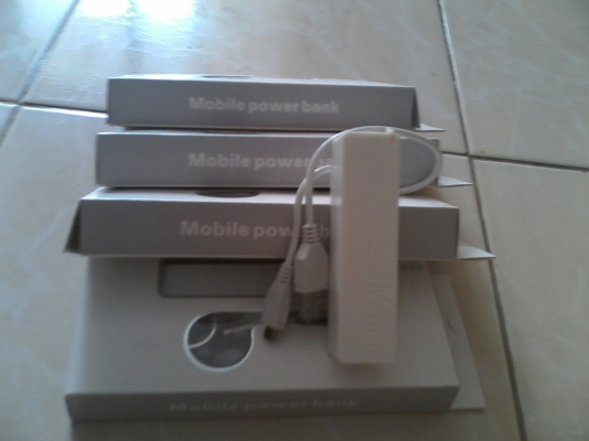 ขายที่ชาร์ตแบตมือถือสำรองขนาด 2600 mAh ขายที่ชาร์ตแบตมือถือสำรองขนาด 2600 mAh