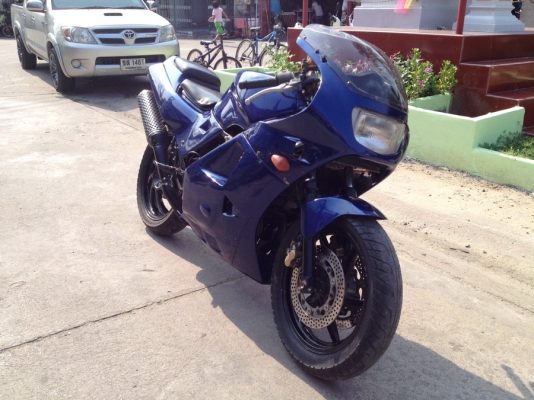 ขาย Vfr400 nc24 เครื่องดีไม่มีปัญหา ทะเบียนแท้ เปลี่ยนถ่ายของเหลวแล้ว สภามเดิมๆ ยุค ผู้หญิงข้าใครหย่าแตะ 35000 ครับ 0811160919