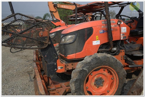 3 พ.ค 57 ยิ่งใหญ่กว่าเดิม งานประมูลเครื่องจักรกลการเกษตรมือสองที่ใหญ่ที่สุด 3 พ.ค 57 ยิ่งใหญ่กว่าเดิม งานประมูลเครื่องจักรกลการเกษตรมือสองที่ใหญ่ที่สุด