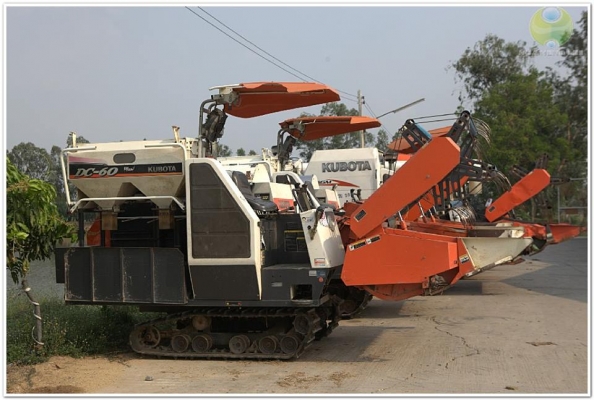 3 พ.ค 57 ยิ่งใหญ่กว่าเดิม งานประมูลเครื่องจักรกลการเกษตรมือสองที่ใหญ่ที่สุด 3 พ.ค 57 ยิ่งใหญ่กว่าเดิม งานประมูลเครื่องจักรกลการเกษตรมือสองที่ใหญ่ที่สุด