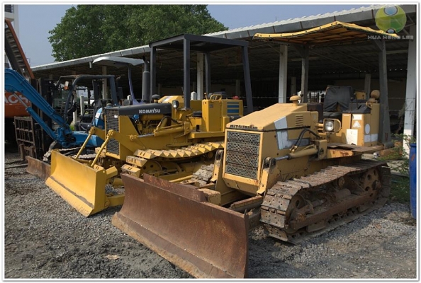 3 พ.ค 57 ยิ่งใหญ่กว่าเดิม งานประมูลเครื่องจักรกลการเกษตรมือสองที่ใหญ่ที่สุด 3 พ.ค 57 ยิ่งใหญ่กว่าเดิม งานประมูลเครื่องจักรกลการเกษตรมือสองที่ใหญ่ที่สุด