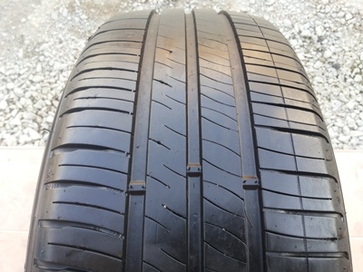 ขายยาง215/60/16 ปี 0912 MICHERLIN ENERGY XM2 1 ชุด