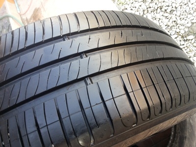 ขายยาง215/60/16 ปี 0912 MICHERLIN ENERGY XM2 1 ชุด