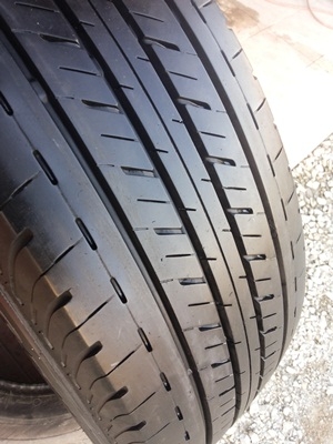 ขายยาง215/65/16 ปี 5212 BRIDGESTONE DURAVIS R611 1ชุด ขายยาง215/65/16 ปี 5212 BRIDGESTONE DURAVIS R611 1ชุด