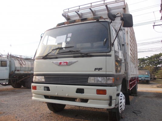 ขายรถ 6 ล้อ HINO 195 แรง FF3H