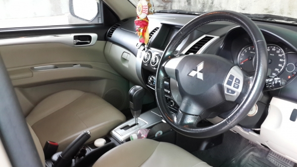 ขาย มิตซูบิชิ PAJERO SPORT 2.5 A.T เกียร์2ระบบ ใช้งานมือเดียว วิ่งน้อย 2012 สภาพสวย ท็อป รถเดิมๆๆ เครื่องดี