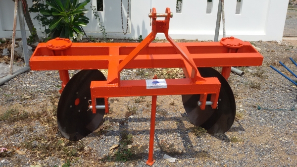 ขายผานยกร่องมันของให่มครับ  เรายังมีอุปกรณ์เกษตอีกมากมายทั้งมือ1และมือ2