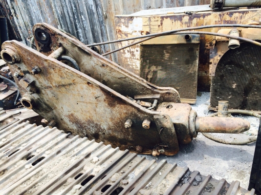 ขายด่วนหัวกระแทกสภาพพร้อมใช้ รถ200 ครับ