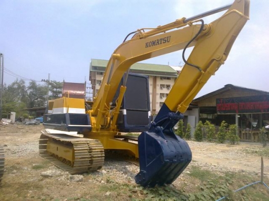 ขายโคมัสซุ 100-3 ราคา 550,000 บาท