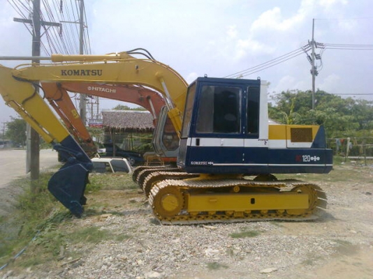 ขายโคมัสซุ 100-3 ราคา 550,000 บาท