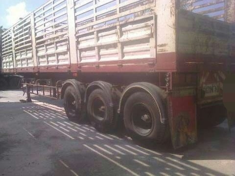 ขาย หางพ่วง  3 เพลา. แท้. ปี 50  สนใจติดต่อ 081 - 6079515