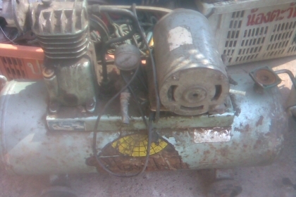 ปั้มลมสภาพเดิมๆครับพร้อมใช้ครับเสียงนิ่มครับ