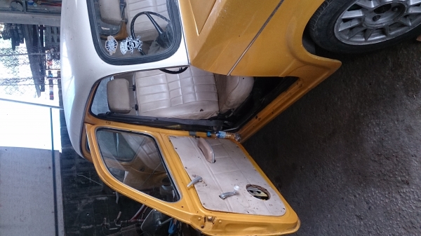 ขายเฟียต 1100 ประตูย้อน ขายเฟียต 1100 ประตูย้อน