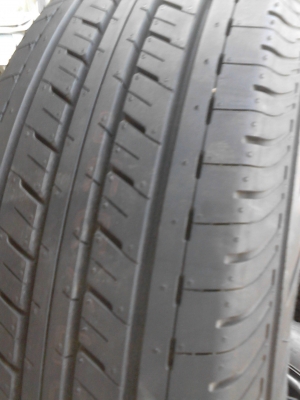 ยางใหม่ครับ ( มีเส้นเดียว ) 205/70R15  BRIDGESTONE DURAVIS R611  TEL.081-427-3941