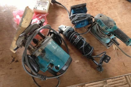 เร้าเตอร์มากิตาเครื่องขัด