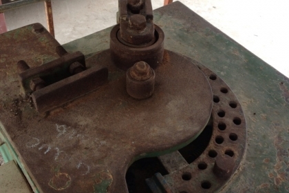 เครื่องดัดเหล็กขนาด32 มม.ถูกๆ ครับเครื่องดัดเหล็กสภาพพร้อมใช่งานครับ 32 มม ไฟ 3สาย ตามรูปเลยครับคุ่มมากๆราคานี้