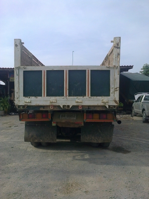 ขายสิบล้อดั้ม Isuzu  210แรง สภาพพร้อมใช้งานได้100\%จดทะเบียนปี44