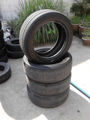 225/55R17  YOKOHAMA  ADVANCE db  มีชุด 4 เส้น โทร.081-427-3941