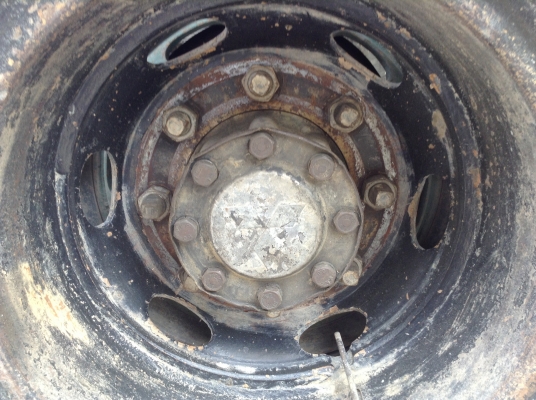 ขาย 10 ล้อหัวยาว เพลาเดียวดั้ม เครื่อง 6BD1 165 แรงม้าปั้มลม เกียร์ร็อคกี้ ช่วงล่าง FUSO  พวงมาลัยพาวเวอร์ เบรคลมดัน ทะเบียนพร้อมโอน