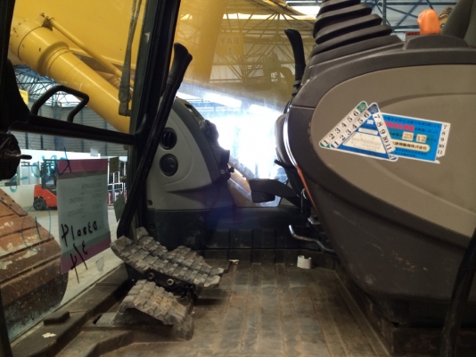 Sumitomo SH200-5 ปี 2010 4062 ชม. นำเข้าจากญี่ปุ่น สวยมากครับ