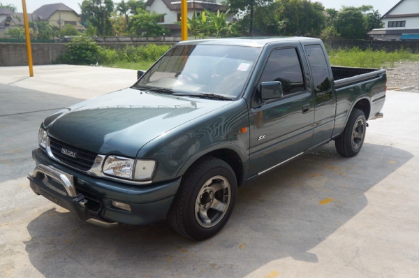 ISUZU DRANGON EYE 1997 เครื่อง2.5 ขายรถสวย พวงมาลัยพาวเวอร์ เครื่องวิ่งดี เกียร์,ช่วงล่าง ใช้งานปกติ แอร์เย็น ล้อMAX รถชับดีมาก สีสวย สภาพเบาะ,พวงมาลัยสมบูรณ์ การันตีรถสวย จัดไฟแนนได้