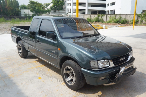 ISUZU DRANGON EYE 1997 เครื่อง2.5 ขายรถสวย พวงมาลัยพาวเวอร์ เครื่องวิ่งดี เกียร์,ช่วงล่าง ใช้งานปกติ แอร์เย็น ล้อMAX รถชับดีมาก สีสวย สภาพเบาะ,พวงมาลัยสมบูรณ์ การันตีรถสวย จัดไฟแนนได้