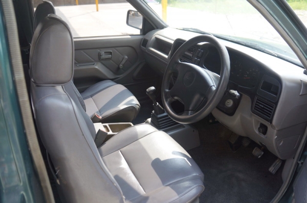 ISUZU DRANGON EYE 1997 เครื่อง2.5 ขายรถสวย พวงมาลัยพาวเวอร์ เครื่องวิ่งดี เกียร์,ช่วงล่าง ใช้งานปกติ แอร์เย็น ล้อMAX รถชับดีมาก สีสวย สภาพเบาะ,พวงมาลัยสมบูรณ์ การันตีรถสวย จัดไฟแนนได้