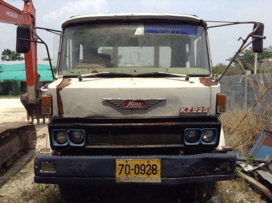 ขาย 10 ล้อเพลาเดียว KT925 พื้นเรียบ เครื่อง EH700 168 HP ช่วงล่างลูกหมากร้อย เบรคทิฟฟี่ ยาง 70\% ทะเบียนพร้อมแจ้ง ม79 ให้