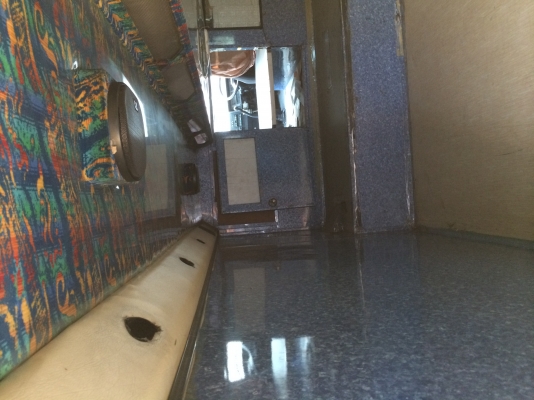 ขายรถบัส 6 ล้อ คัสซี Hino เครื่อง Hino F17C