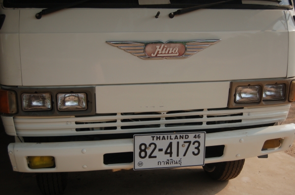 ขายด่วนรถบรรทุก 6 ล้อ Hino 117 แรงม้า รุ่น kn777 สภาพดีมากพร้อมใช้งาน