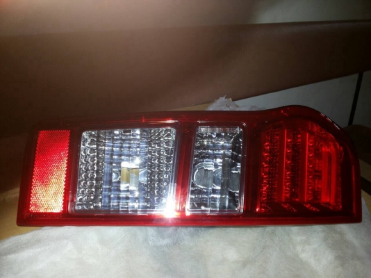 ไฟท้าย. กะบะ.   อีซูสุ ดีแม็ก 2013