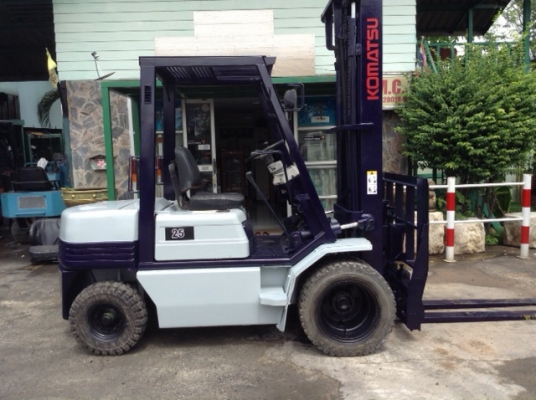 +++ ขายโฟล์คลิฟท์  KOMATSU  FD25-11  ( รถนอกนำเข้า ) เสา  4 เมตร ฮิ้งค์โฟล์ค  งากระดก  เครื่องยนต์ดีเซล ล้อนหน้าคู่  เกียร์ธรรมดา ยางลม  *** สภาพดี  พร้อมใช้งาน  สนใจรายละเอียดโทร. คุยได้ครับ  081-659-7598 ***