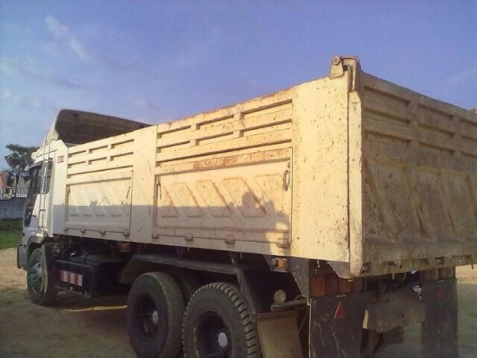 รถฮีโน่ 10 ล้อดั้ม เปอร์เฟีย.  320 แรงม้า.  สนใจติดต่อ 081 - 6079515