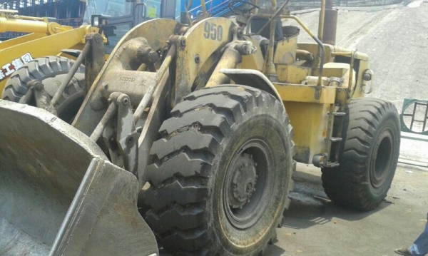 รถตัก CAT  950.  สนใจติดต่อ  081 - 6079515