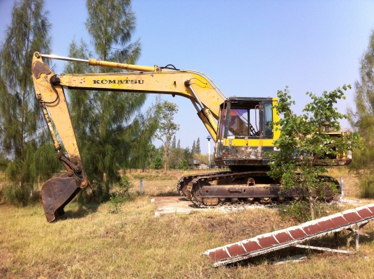 ขายรถแบคโฮ KOMATSU PC-200-3 ช่วงล้างสวย ใช้งานได้ ราคา 490000 ต่อรอง