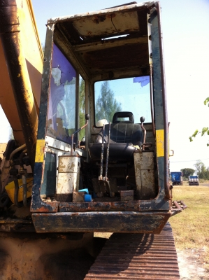 ขายรถแบคโฮ KOMATSU PC-200-3 ช่วงล้างสวย ใช้งานได้ ราคา 490000 ต่อรอง