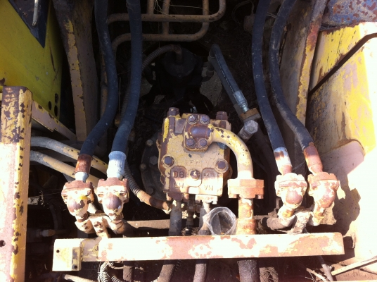 ขายรถแบคโฮ KOMATSU PC-200-3 ช่วงล้างสวย ใช้งานได้ ราคา 490000 ต่อรอง