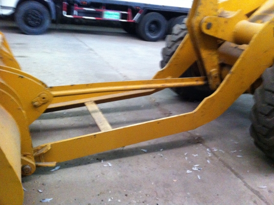 ขายรถตักล้อยาง KOMATSU WA-100-1 รถสวยมาก ต่อแขนแล้ว พร้อมใช้ ราคาคุยกันครับ