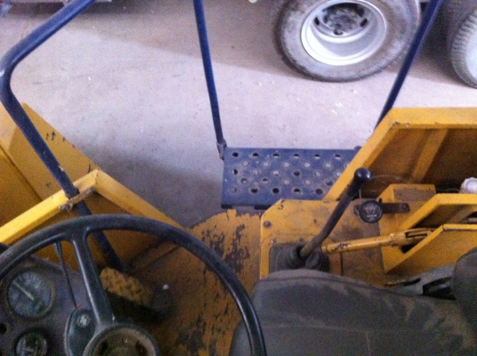 ขายรถตักล้อยาง KOMATSU WA-100-1 รถสวยมาก ต่อแขนแล้ว พร้อมใช้ ราคาคุยกันครับ