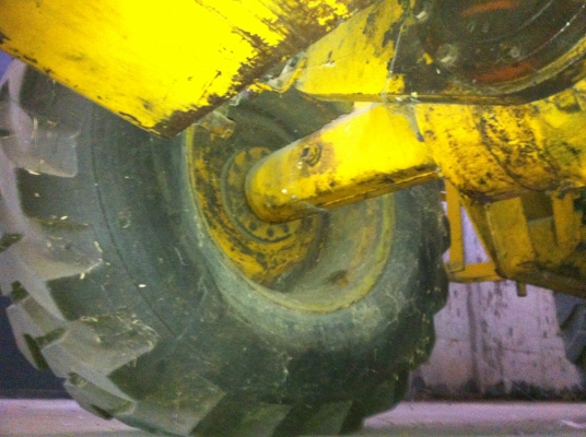 ขายรถตักล้อยาง KOMATSU WA-100-1 รถสวยมาก ต่อแขนแล้ว พร้อมใช้ ราคาคุยกันครับ