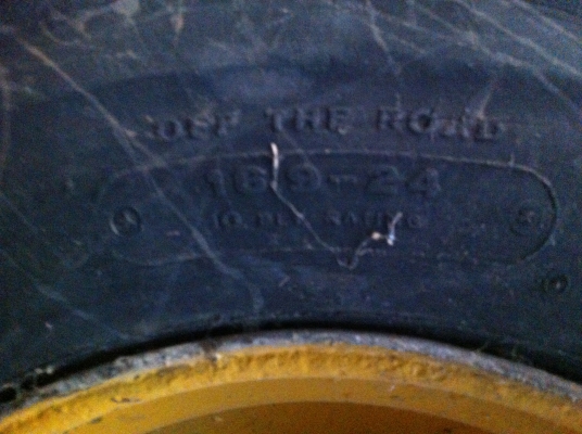 ขายรถตักล้อยาง KOMATSU WA-100-1 รถสวยมาก ต่อแขนแล้ว พร้อมใช้ ราคาคุยกันครับ