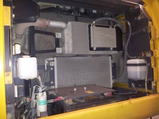 SH200-5 s/no 200A5-2715 : รถขุด มือสอง นำเข้าจากญี่ปุ่น กุ้ง:TOS:0813062283