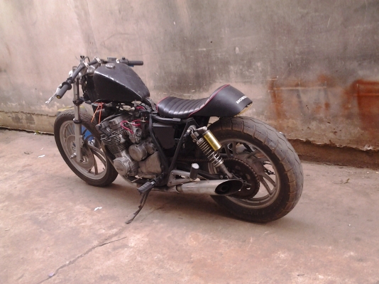 yamaha xj400 ชลบุรี