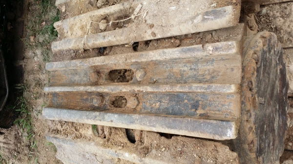 ขายอะใหล่ด่วน HITACHI EX200-2ทั้งคัน ตัดพรุ่งวันที่ 24