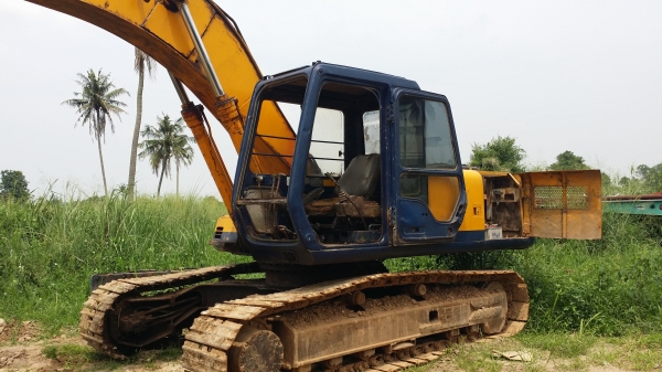 ขายอะใหล่ด่วน HITACHI EX200-2ทั้งคัน ตัดพรุ่งวันที่ 24