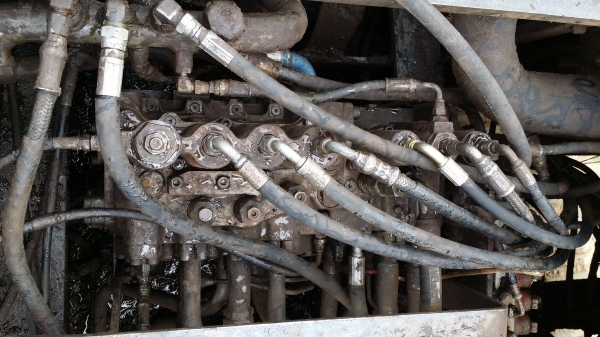 ขายอะใหล่ด่วน HITACHI EX200-2ทั้งคัน ตัดพรุ่งวันที่ 24